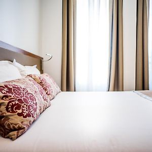 Aanpalende Kamer